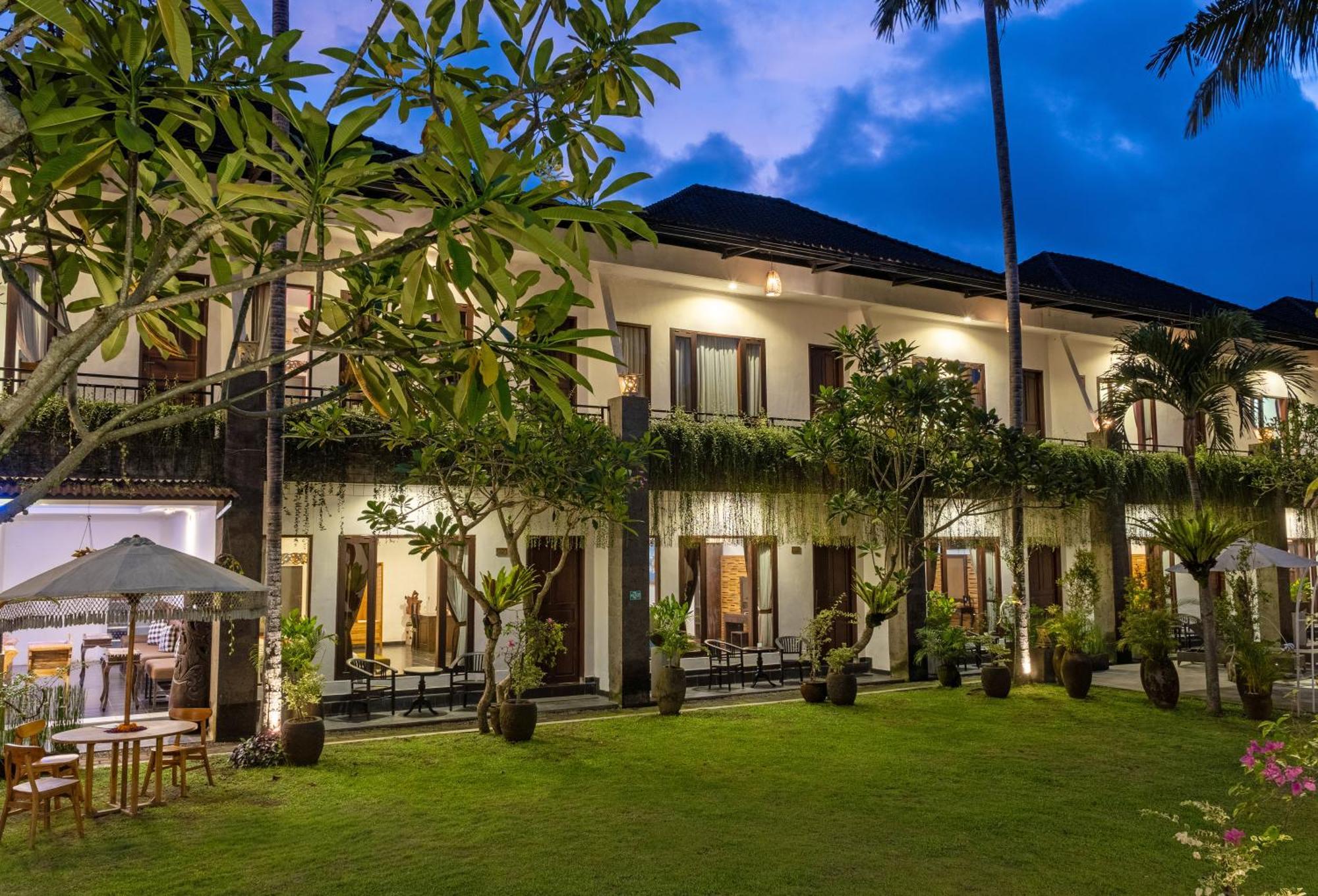 Ubud Raya Boutique Hotel Exterior photo